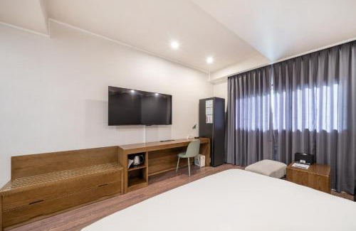 Gumi Hotel | The 7 Business Hotel