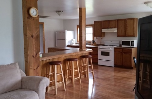 Alanson House | The 7429 cheboygan street , Alanson , Mi3 bedrooms , bathroom , tub , shower