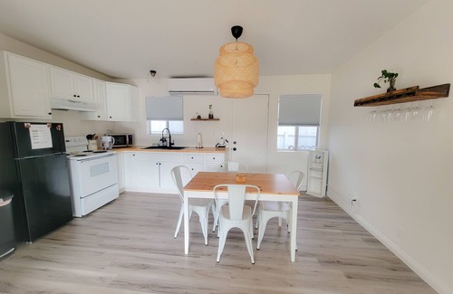 Paso Robles House | The 805 Bungalow- a 6 min. walk to Downtown restaurants, bars, & tasting rooms