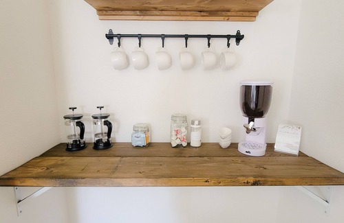 Paso Robles House | The 805 Bungalow- a 6 min. walk to Downtown restaurants, bars, & tasting rooms