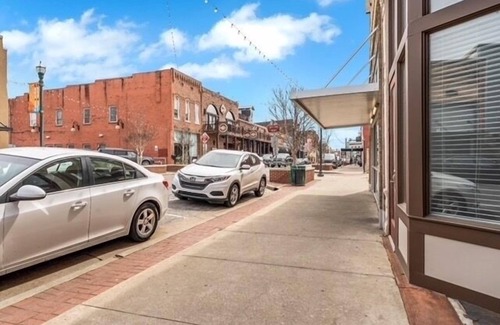 Jonesboro Apartment | The 870 Loft