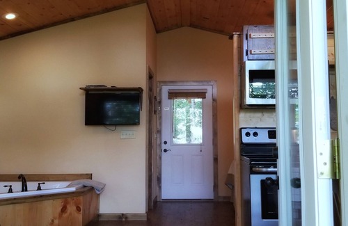 Newnata Cabin | The 87Getaway Secluded Treehouse Escape
