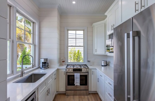 Hope Town Hotel | The Abaco Inn
