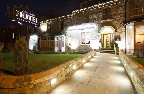 Shipley Hotel | The Abbey Lodge Hotel