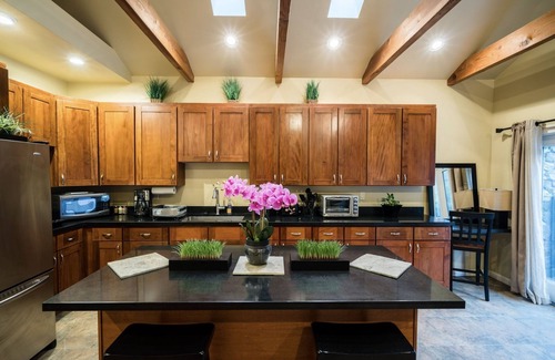 Los Gatos House | The Abode in Downtown Los Gatos