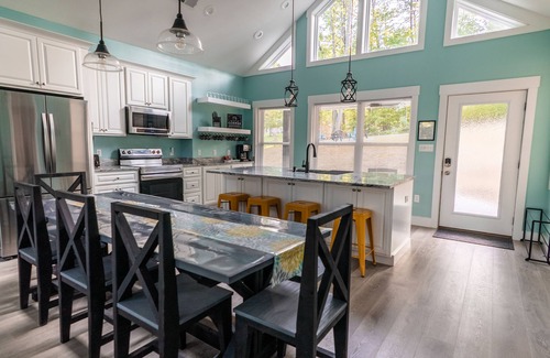 Nancy House | 🌞The Abundant Life on Lakeshore🌞 - Lakeview Home <1/4 Mile to Public Boat Ramp