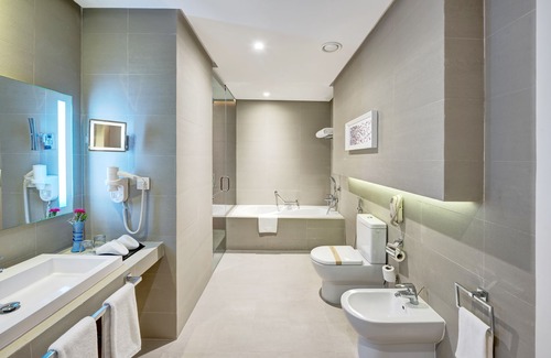 Al Majaz Hotel | The Act Hotel Sharjah