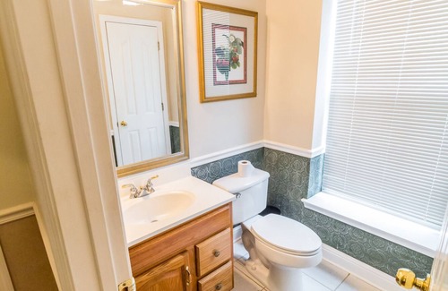 Ramer House | The Ada Estate Home at Kick Back Ranch & Event Center, 8br 4.5bth, Accom. 20