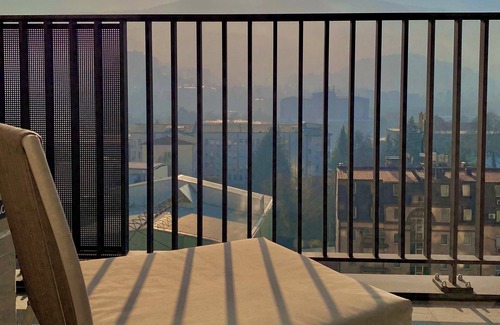 Centar Apartment | The Address Central Luxury New Apartment, Parking, Workstation, & Ps5