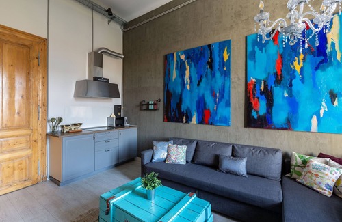 Terezvaros Apartment | The Address Downtown - Large apartment in the city centre.