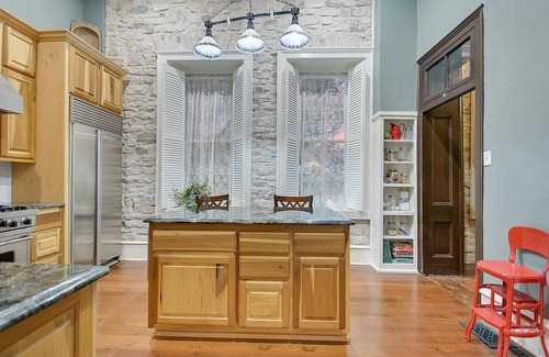 Lampasas House | The Adelphia: Historic Ranch Estate with Guest Cottage on 18 Acres