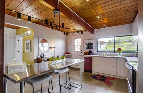 Mount Helix House | The Agave House | Mountain Views & Pool