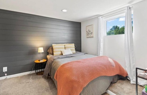Yakima House | The Ahtanum Cottage - NEW hot tub and great views!