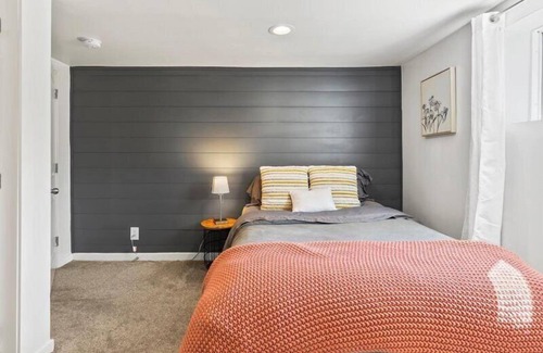 Yakima House | The Ahtanum Cottage - NEW hot tub and great views!