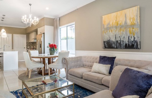 Northgate House | The Airport Stop Modern, 15min to Brisbane City
