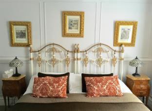 Kelvinbridge House | The Alamo Guest House