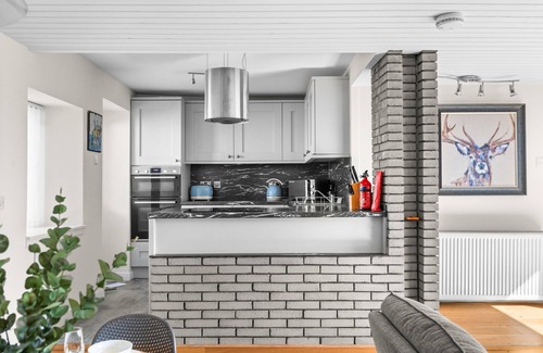 Carnoustie Ski Chalet | The Albatross - A 3 bed Carnoustie Classic