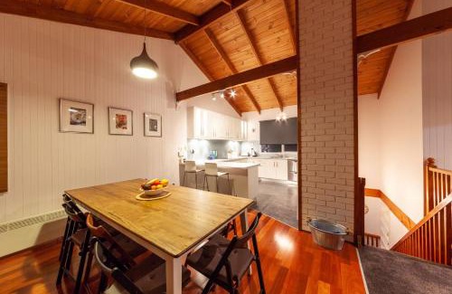 Port Campbell House | The Albatross