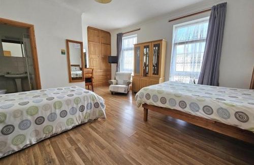 Gloucester House | The Albert Hotel