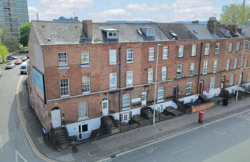 Gloucester House | The Albert Hotel