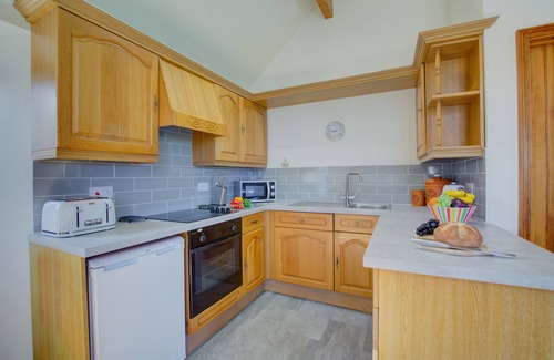 Aldborough House | The Aldborough - Two Bedroom House, Sleeps 4