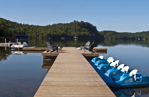 Lake of Bays Cottage | The Algonquin Luxury Cottage at Blue Water Acres Resort