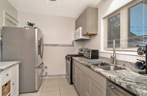 Allentown House | The Allentown Whitehouse