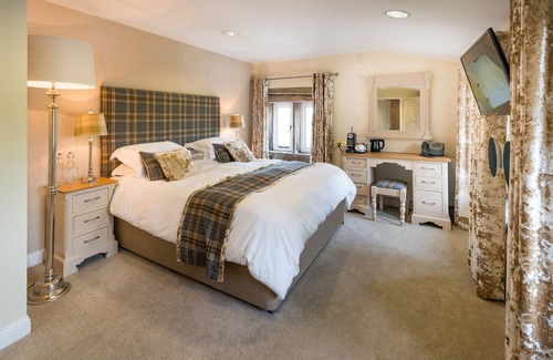 Colne Hotel | The Alma Inn