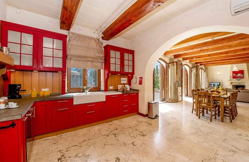 San Lawrenz Villa | The Almonds Holiday Home