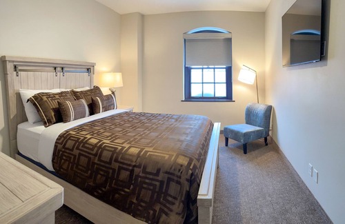 Aberdeen Hotel | The Alonzo Ward Hotel