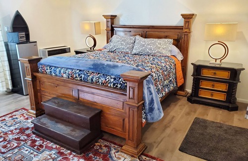 Twin Peaks Cabin | The Alpine Getaway at The Twin Peaks Lodge