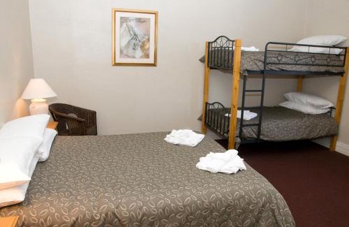 Cooma Hotel | The Alpine Hotel