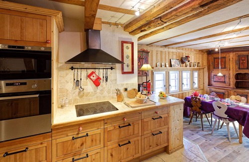 Riquewihr Apartment | The Alsatian Hart* - Panoramic views of Riquewihr and the vineyards. Quiet.