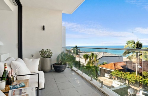 Bondi Apartment | The Amalfi is an apartment with amazing ocean view