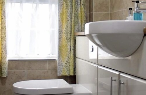 Oldbury-on-Severn Hotel | The Anchor Inn