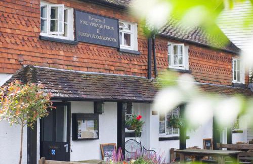 Lower Froyle Hotel | The Anchor Inn