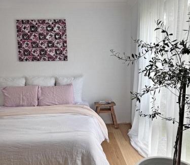 Boomerang Beach Apartment | The Anchorage