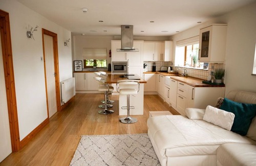 Barry Cottage | The Anchorage - two storey cottage.