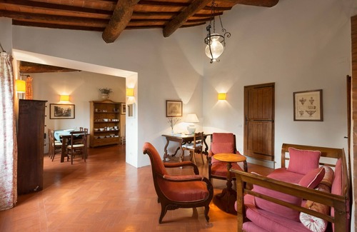 Pratolino Apartment | The Anforti - One bedroom holiday apartment in the beautiful Florentine hills