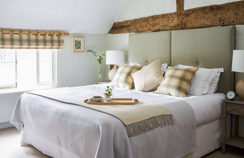 Petworth Hotel | The Angel Inn