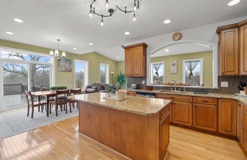 Whittaker House | The Ann Arbor Estate - 5BR Home with Theater & Deck