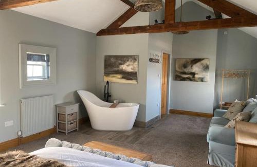Scawton House | The Annex: 2 bedroom cottage, countryside, peaceful getaway with garden