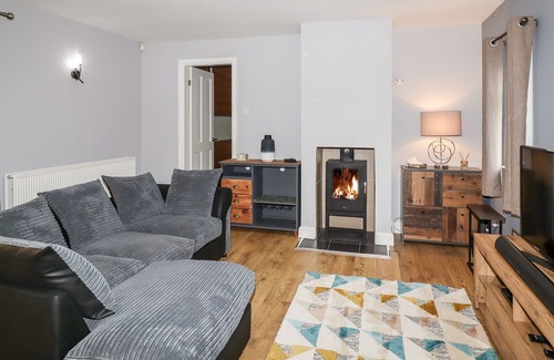Bassetlaw Cottage | THE ANNEX AT MILNERS HOLT, pet friendly, with open fire in Bawtry