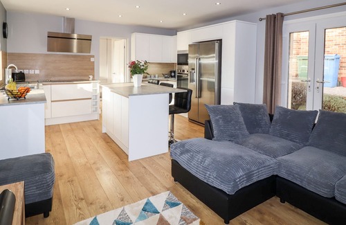 Bassetlaw Cottage | THE ANNEX AT MILNERS HOLT, pet friendly, with open fire in Bawtry