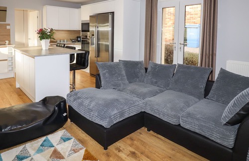 Bassetlaw Cottage | THE ANNEX AT MILNERS HOLT, pet friendly, with open fire in Bawtry