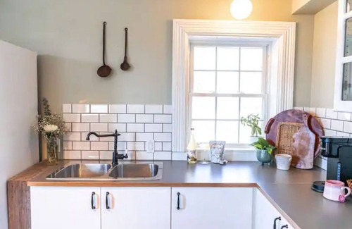 Merrickville-Wolford Cottage | The Annex- cozy cottage in Merrickville village