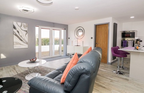 Newland Near Ulverston Cottage | THE ANNEX, pet friendly, with a garden in Ulverston