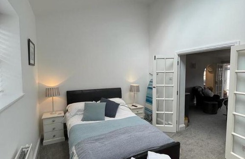 Frome House | The Annex, Selwood Cottage by StayStaycations