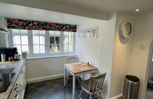 Frome House | The Annex, Selwood Cottage by StayStaycations