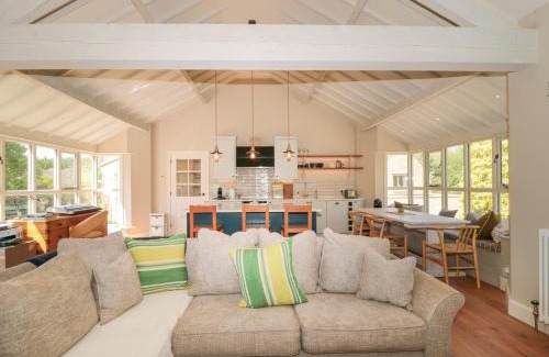 Chipping Norton House | The Annexe, Cleveley Mill